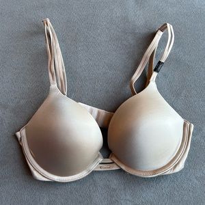 Victoria’s Secret Very Sexy nude push up bra 30C new with partial tags